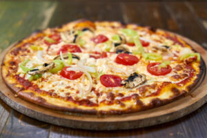tomato-peppers-pizza